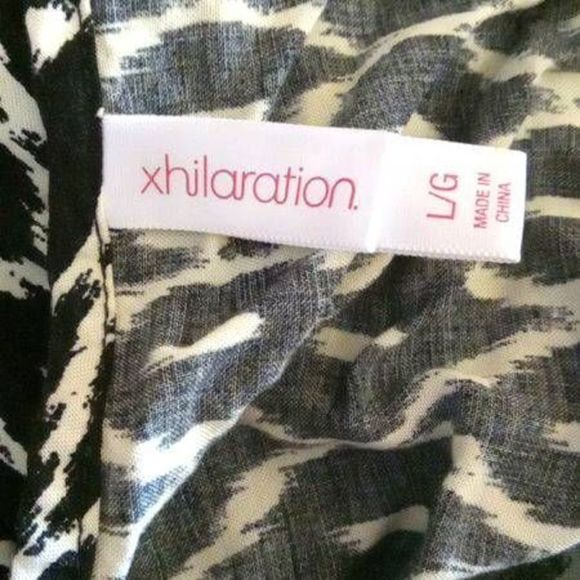 Xhilaration Black & Yellow Front Zip Knee Length Dress Women's Size Large - Picture 6 of 6